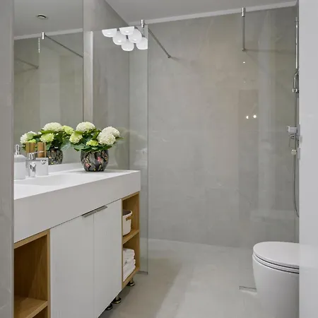 One Luxury - Floreasca Towers Apartamento *