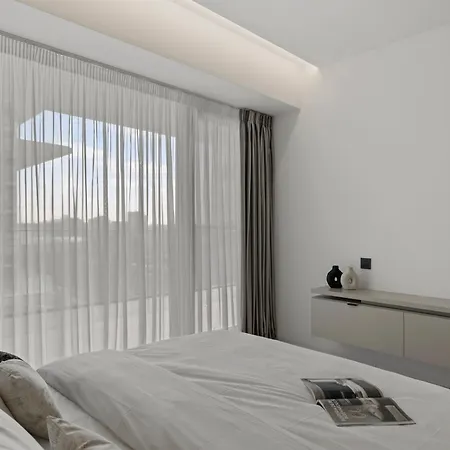One Luxury - Floreasca Towers Apartmán