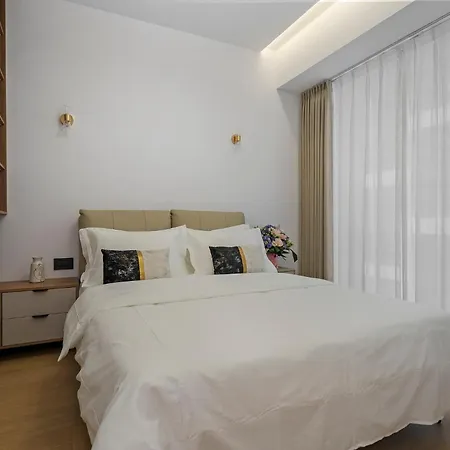 One Luxury - Floreasca Towers Apartmán