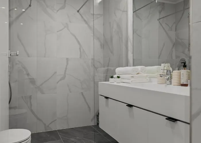 One Luxury - Floreasca Towers Apartment Bucharest