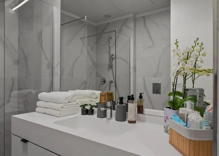 One Luxury - Floreasca Towers Apartament