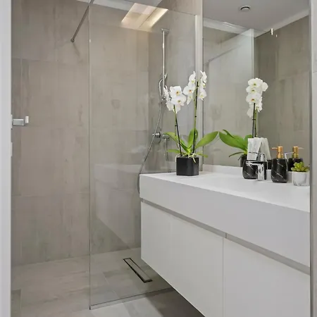 One Luxury - Floreasca Towers * Bukarest